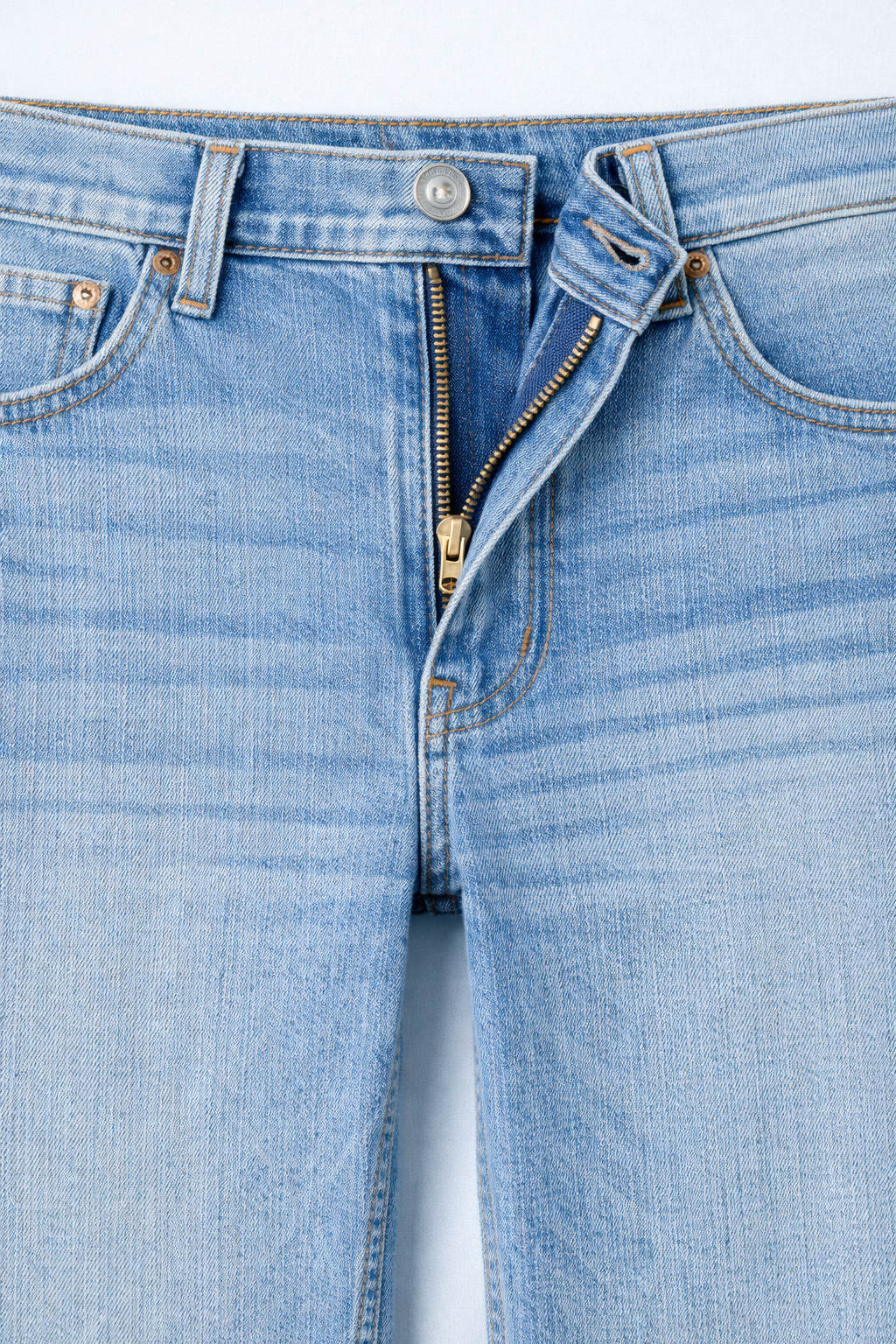 Light blue Mid-Rise Flared Jeans